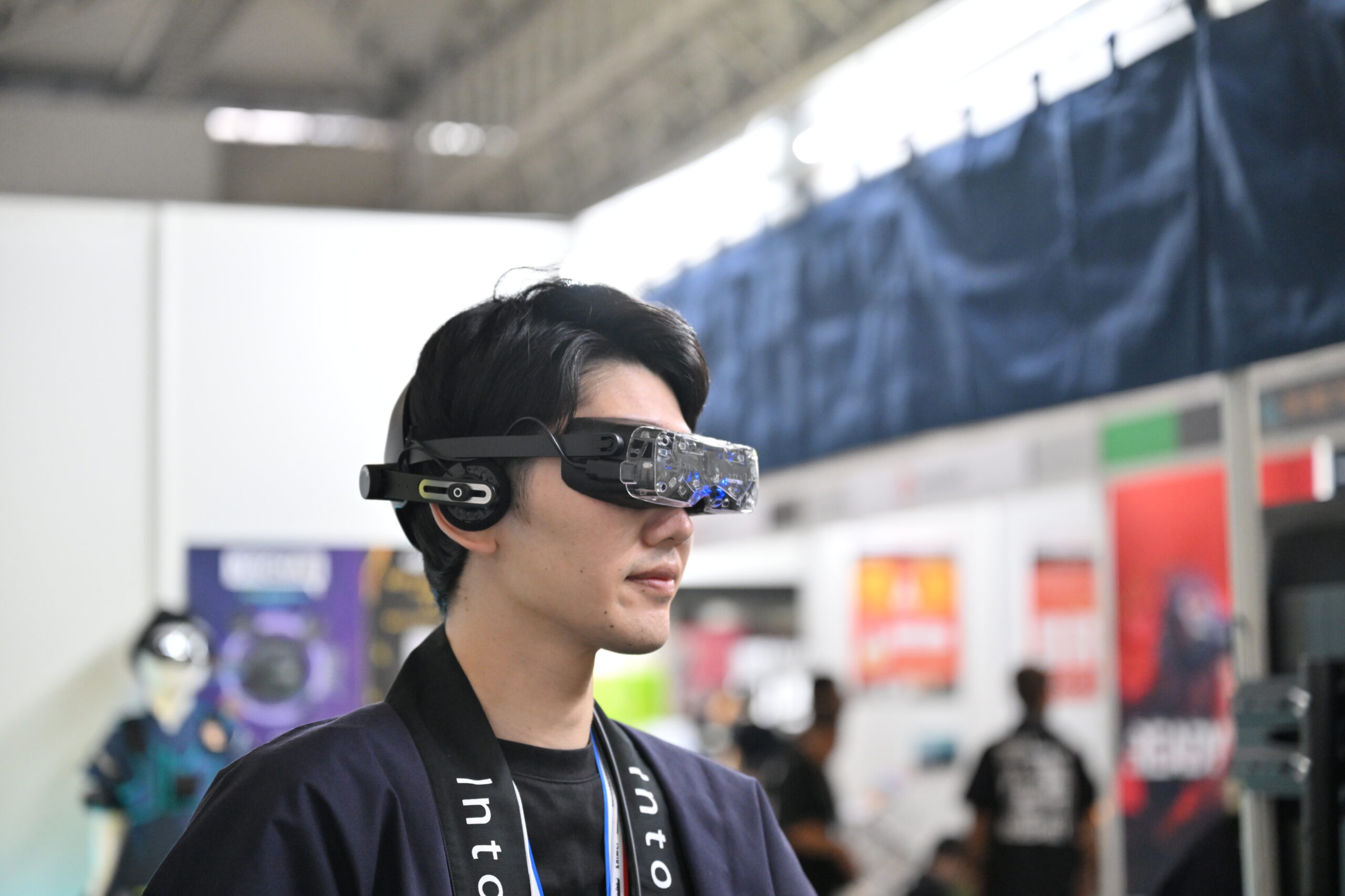 Bigscreen Beyond 2 VRヘッドセット EOZ ボディトラッキング 展示
