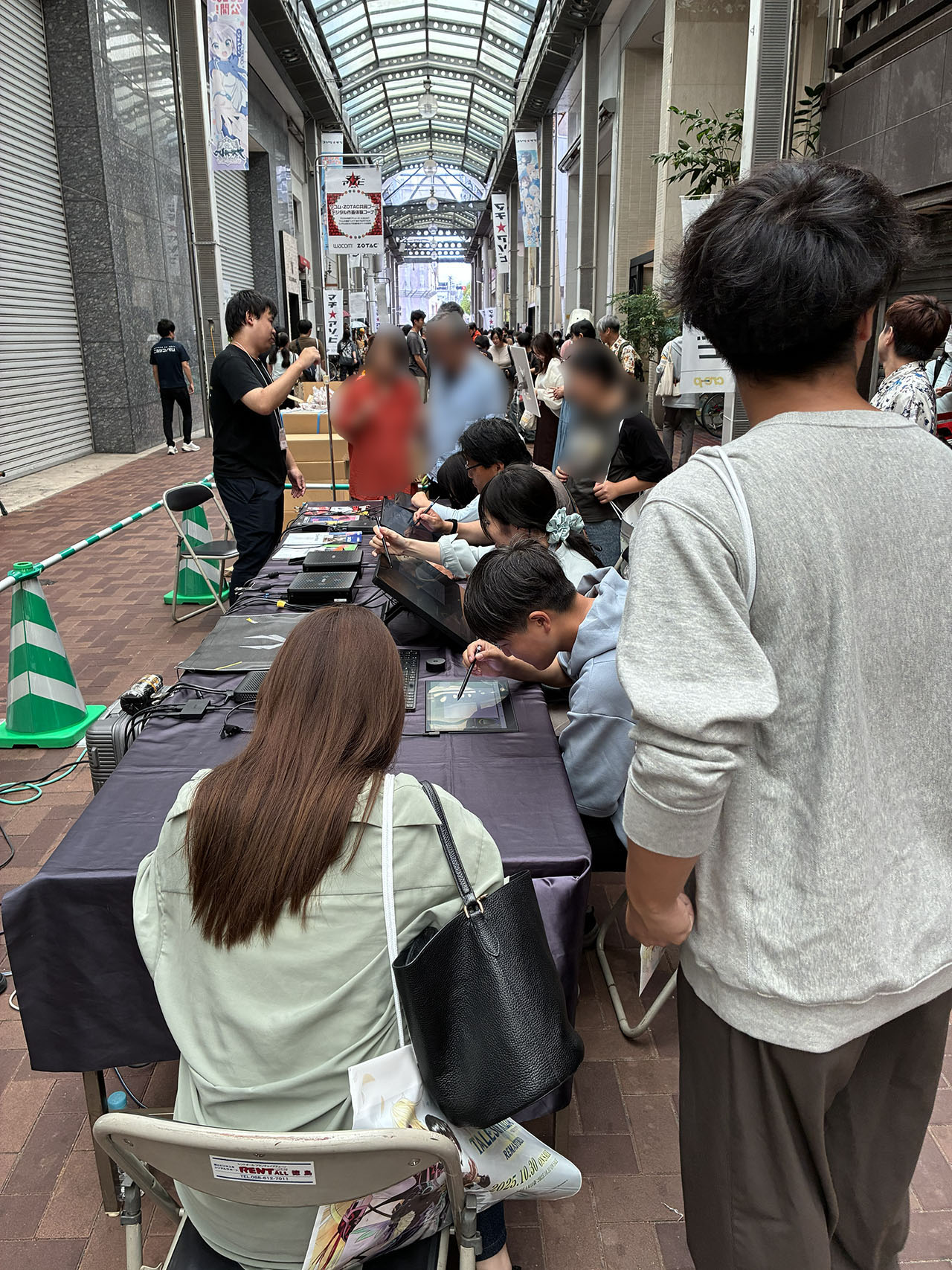 マチ★アソビ vol.29 ワコムZOTAC共同ブース デジタル作画体験コーナー全景